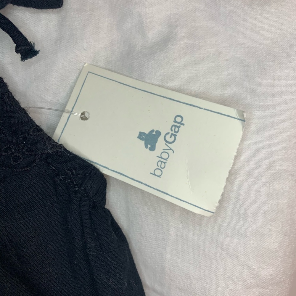 *NWT* Baby Gap Super Cute Ruffle Jumper๐ - Picture 2 of 3